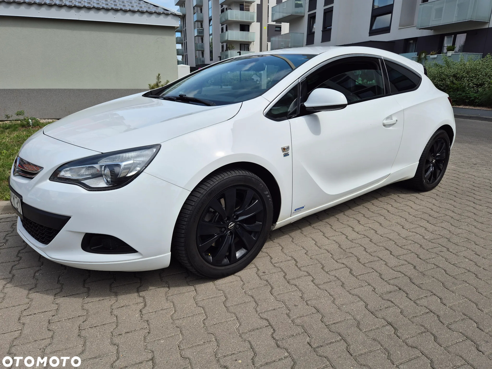 Opel Astra IV GTC 1.4 T Sport - 2