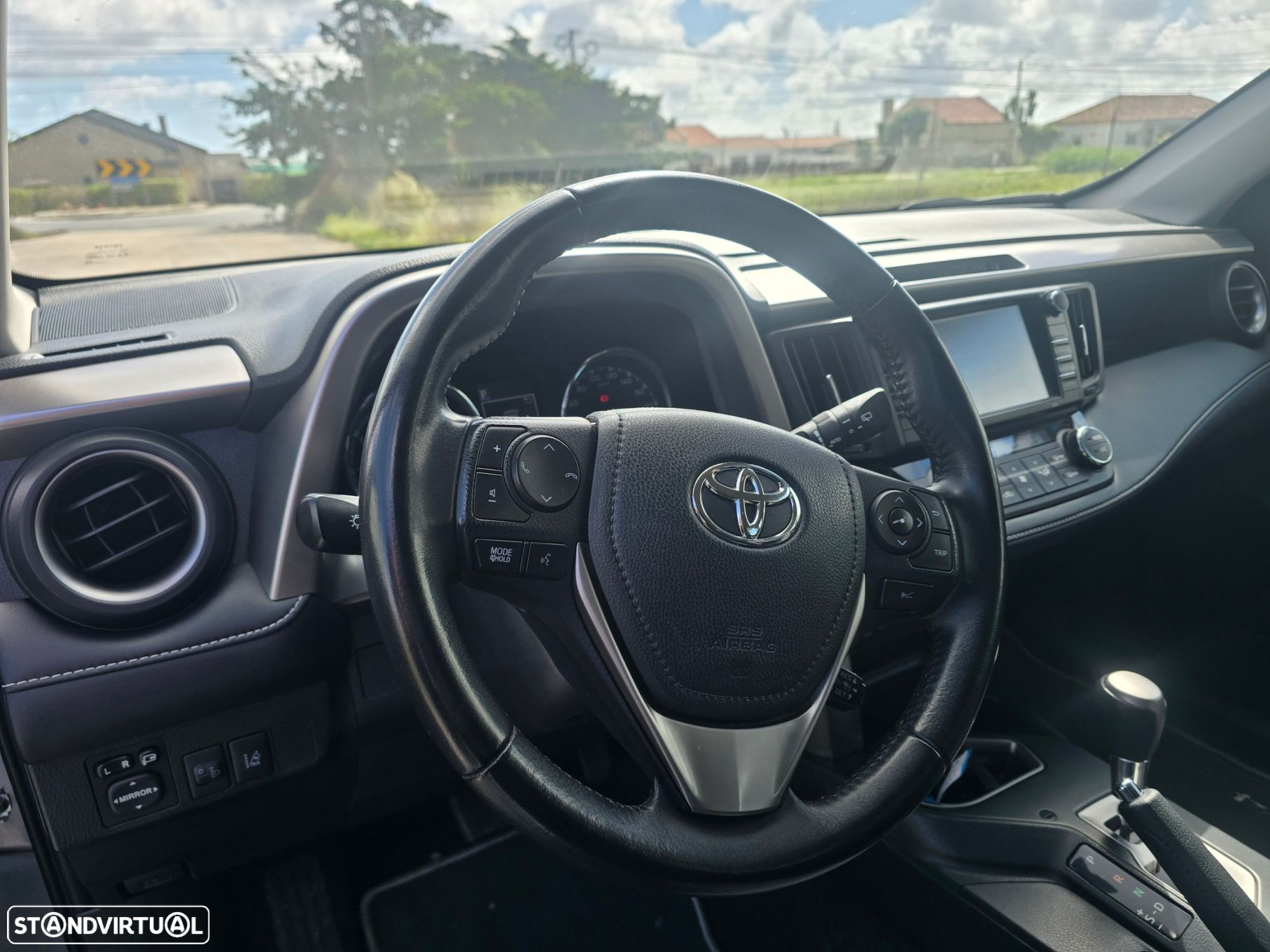 Toyota RAV4 - 10