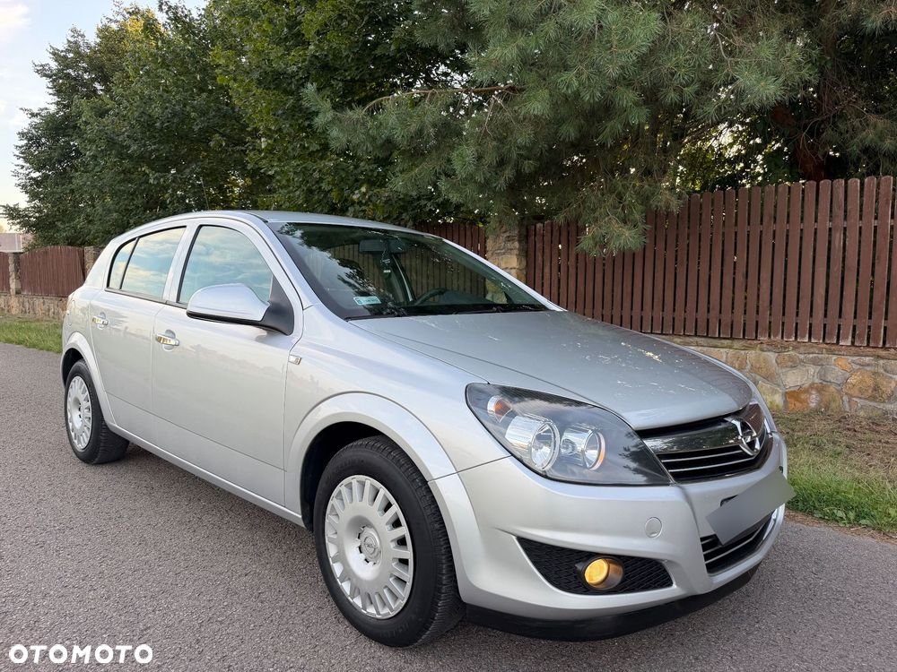 Opel Astra 1.6 Enjoy - 1