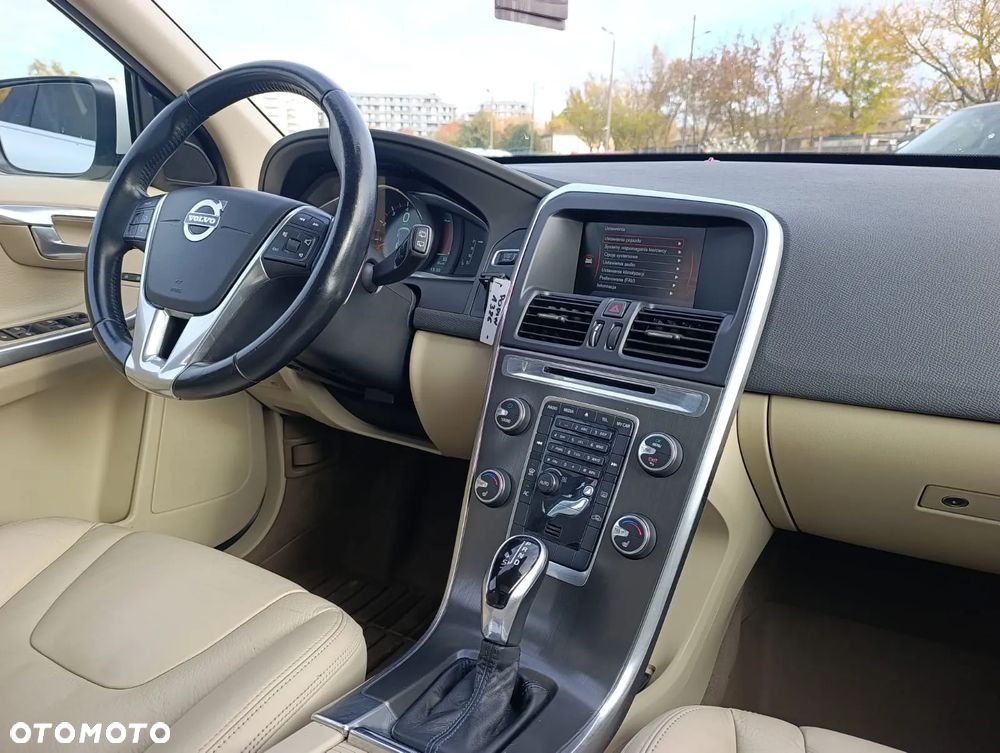 Volvo XC 60 T6 AWD Edition Pro - 10