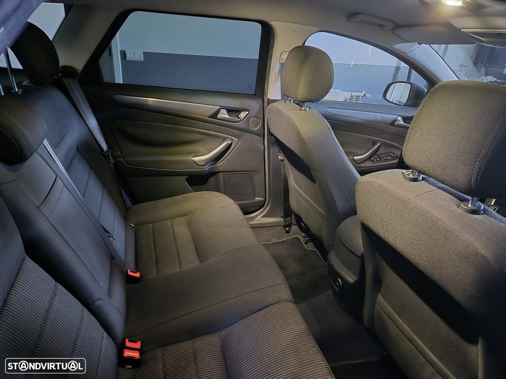 Ford Mondeo SW 1.6 TDCi Titanium - 11