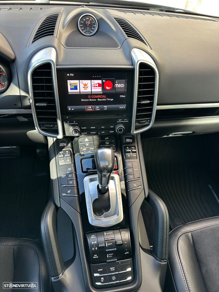 Porsche Cayenne Platinum Edition - 19