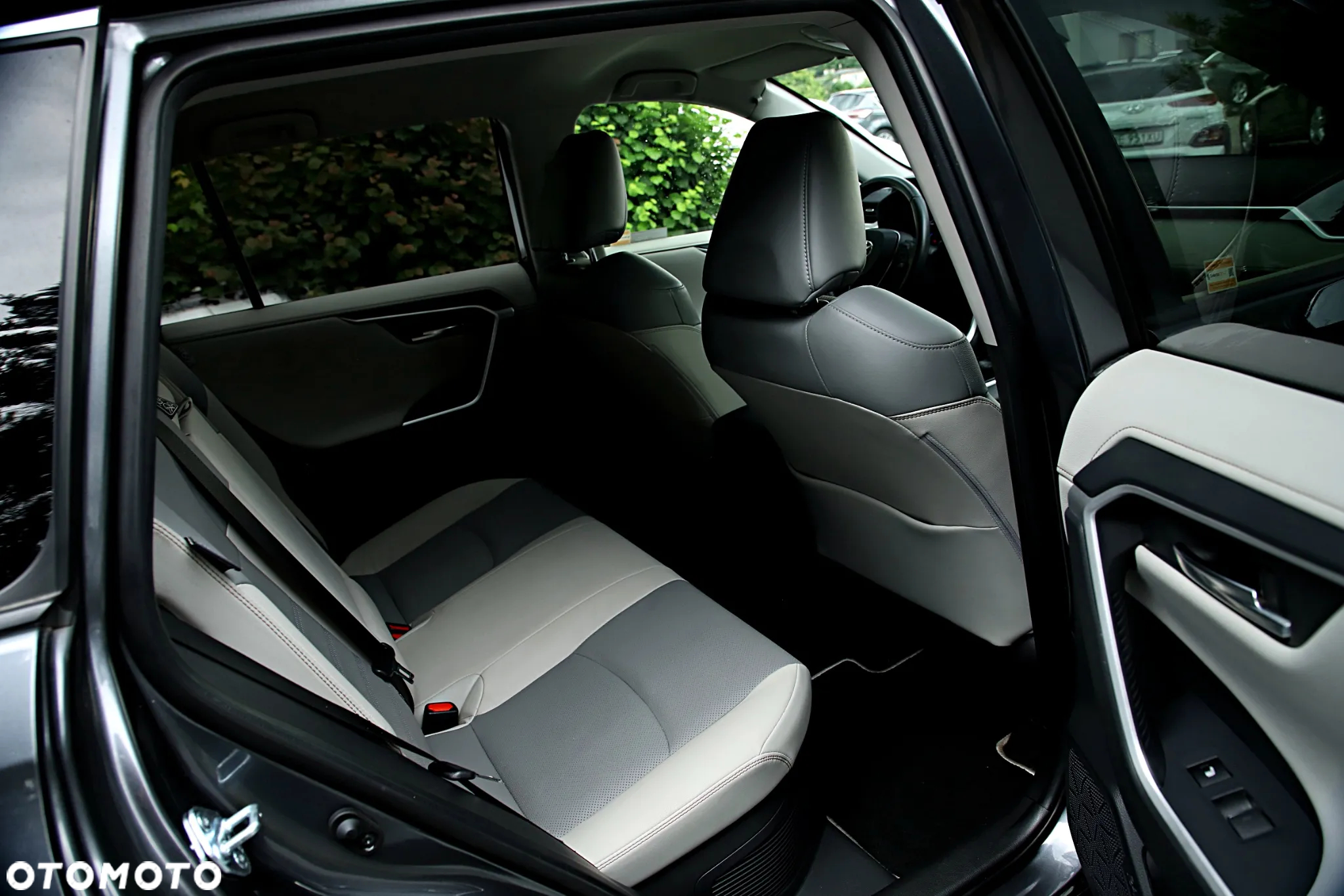 Toyota RAV4 2.5 Hybrid Executive 4x4 - 26
