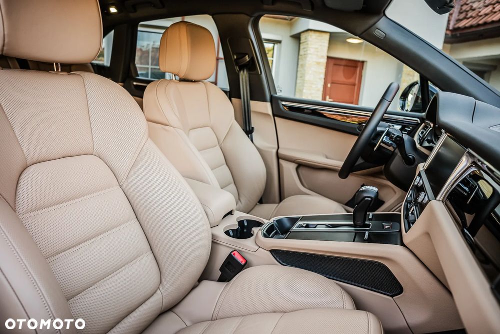 Porsche Macan Standard - 17