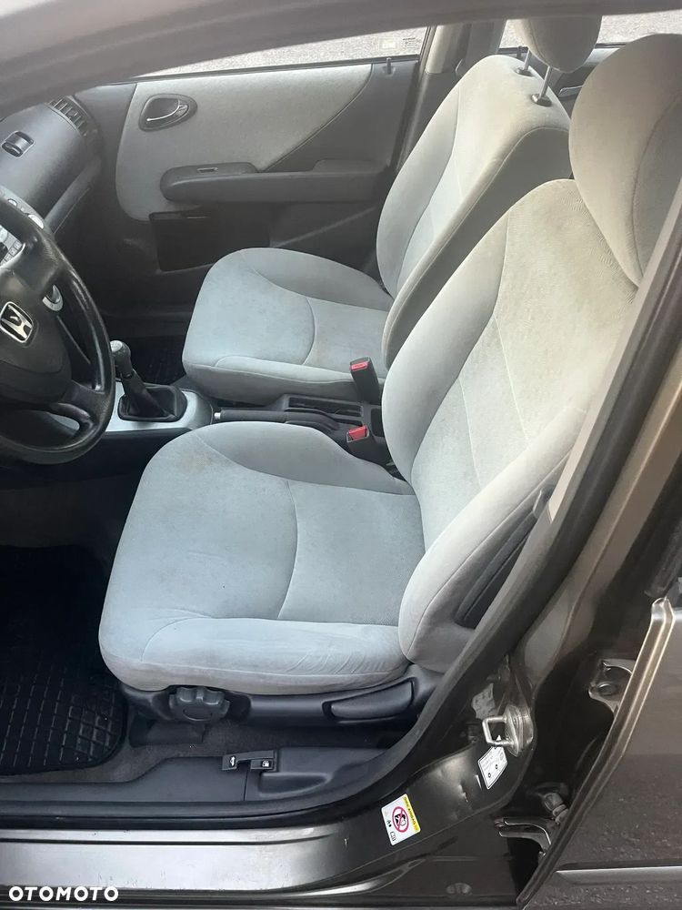 Honda City 1.4 Comfort - 9