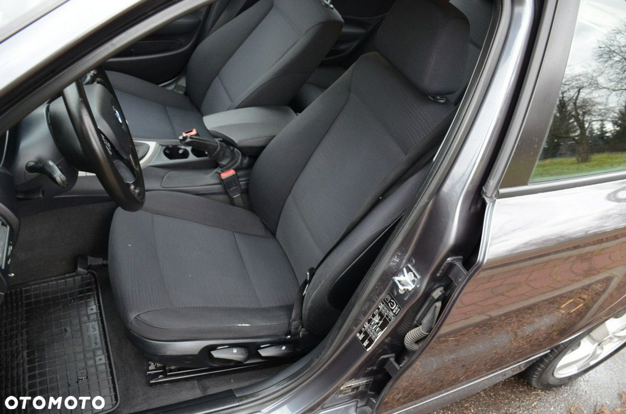 BMW Seria 1 - 23