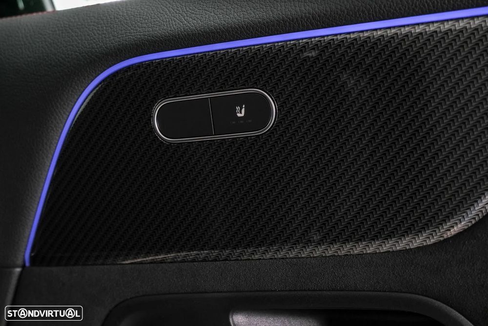 Mercedes-Benz GLA 200 d AMG Line - 32