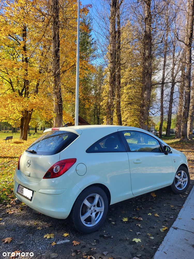 Opel Corsa 1.4 16V Edition 150 - 3