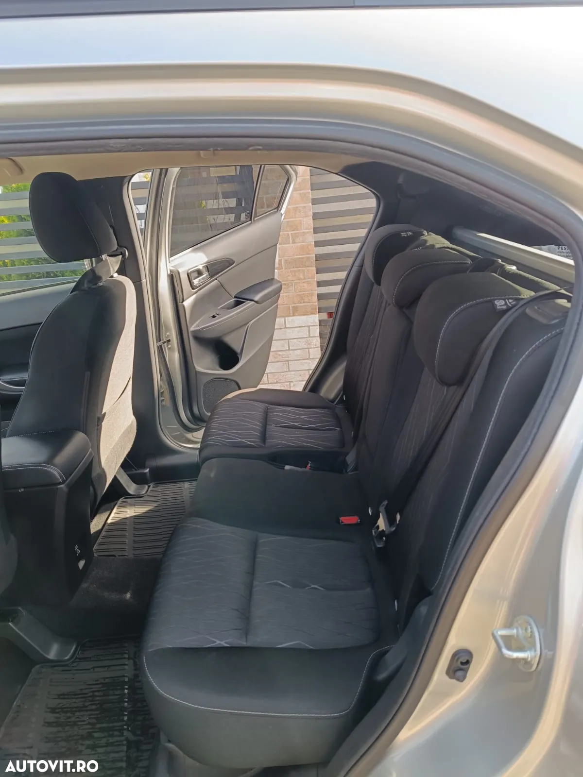 Mitsubishi Eclipse-Cross - 9
