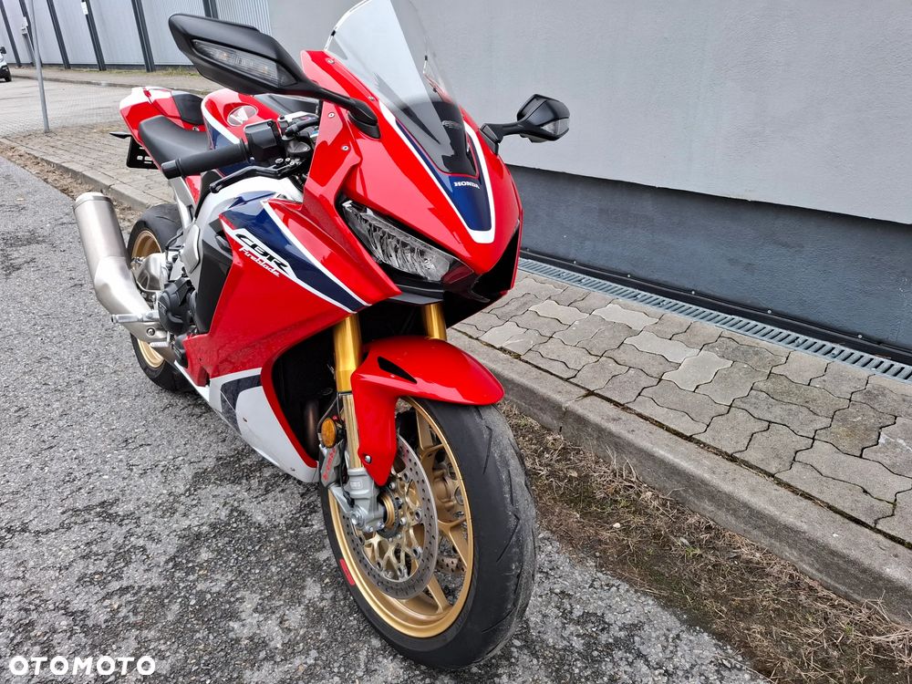 Honda CBR - 9