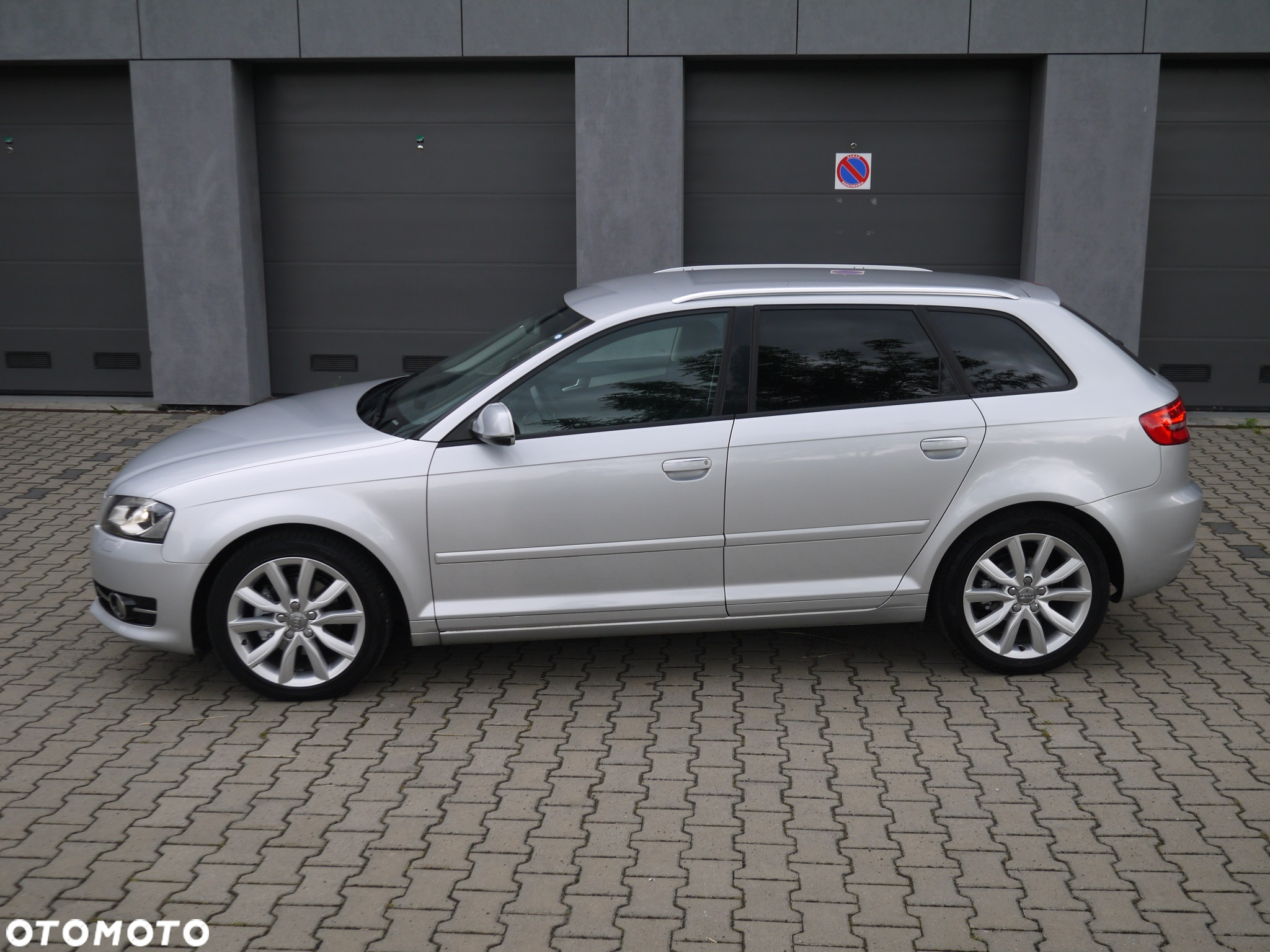 Audi A3 2.0 TDI Sportback Ambiente - 2