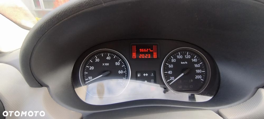 Dacia Sandero - 10