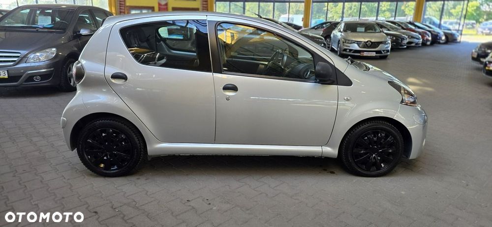 Toyota Aygo - 10