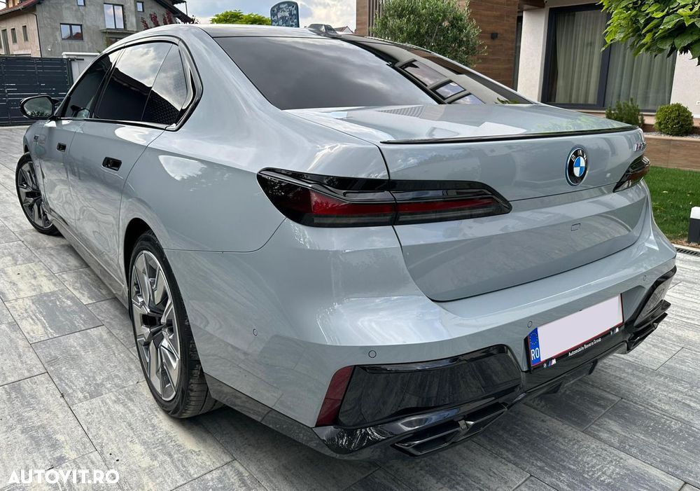 BMW M7 - 4