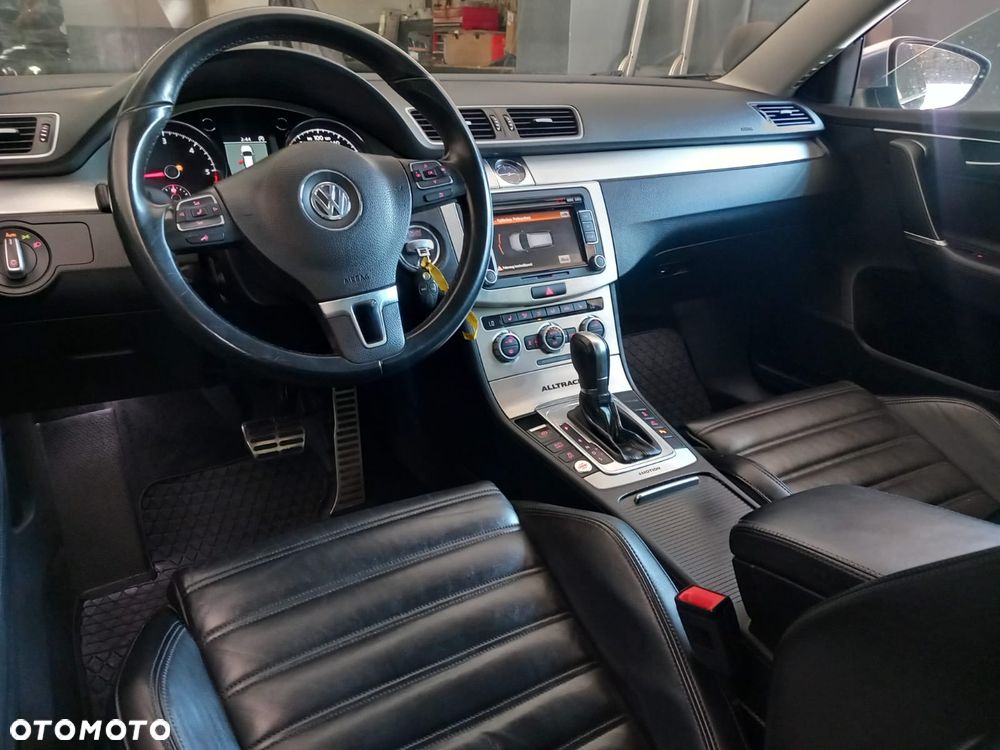 Volkswagen Passat Alltrack 2.0 TDI 4Motion DSG BlueMotion Tec - 21