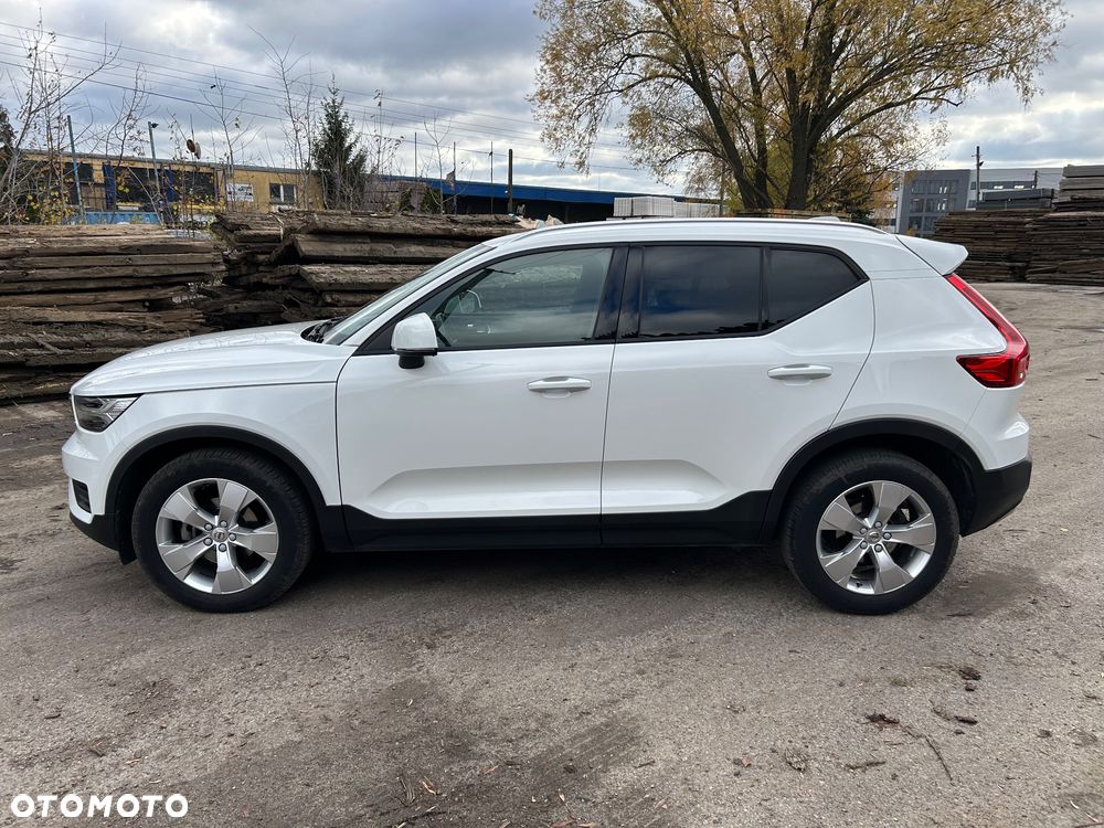 Volvo XC 40 D3 Momentum Pro - 3