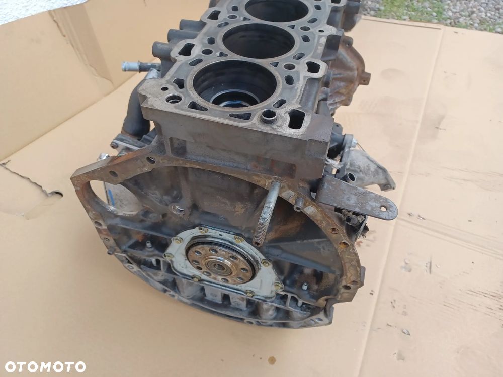 BLOK SILNIKA 2.3 DCI MASTER III MOVANO - 11