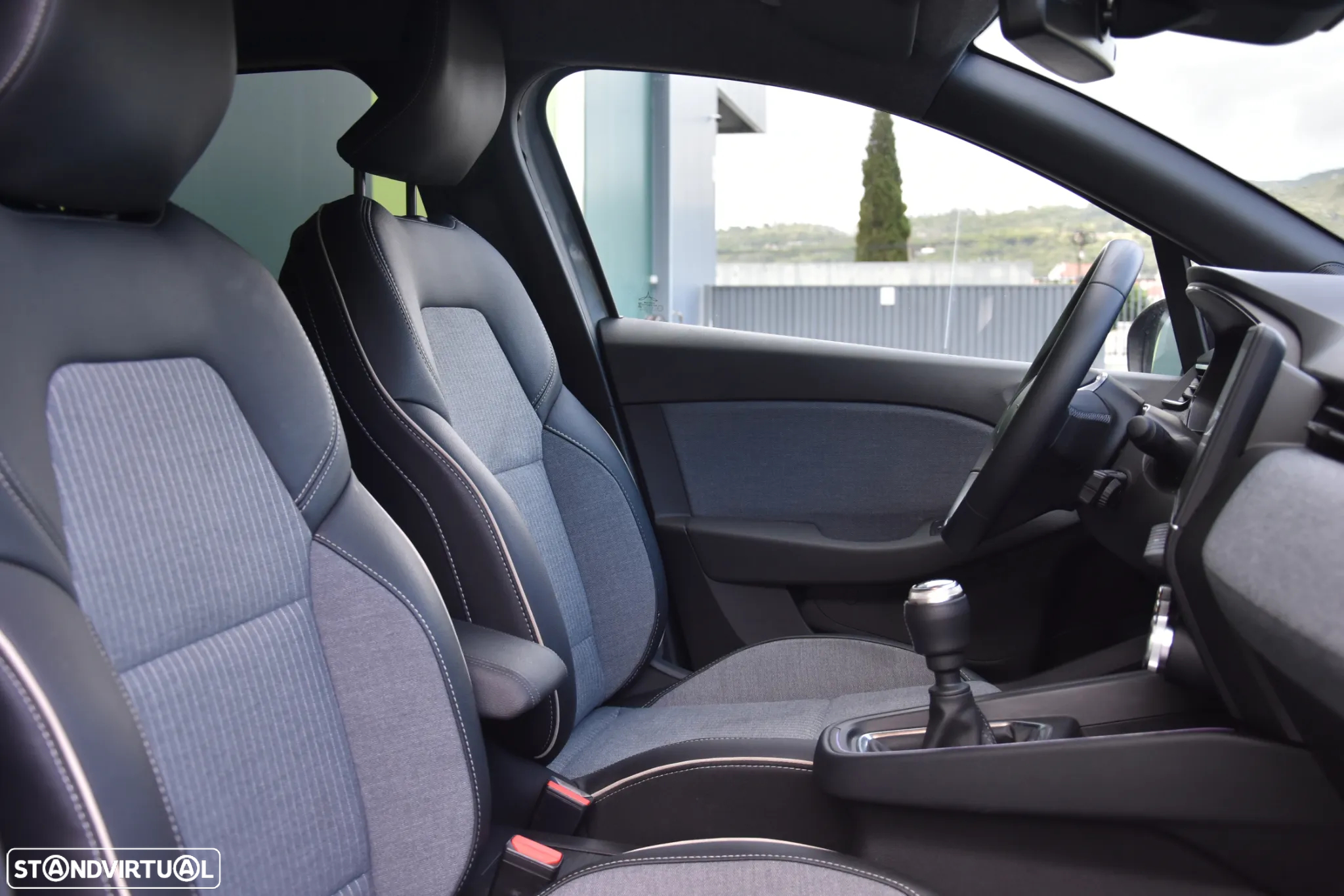 Renault Clio 1.0 TCe Techno - 10