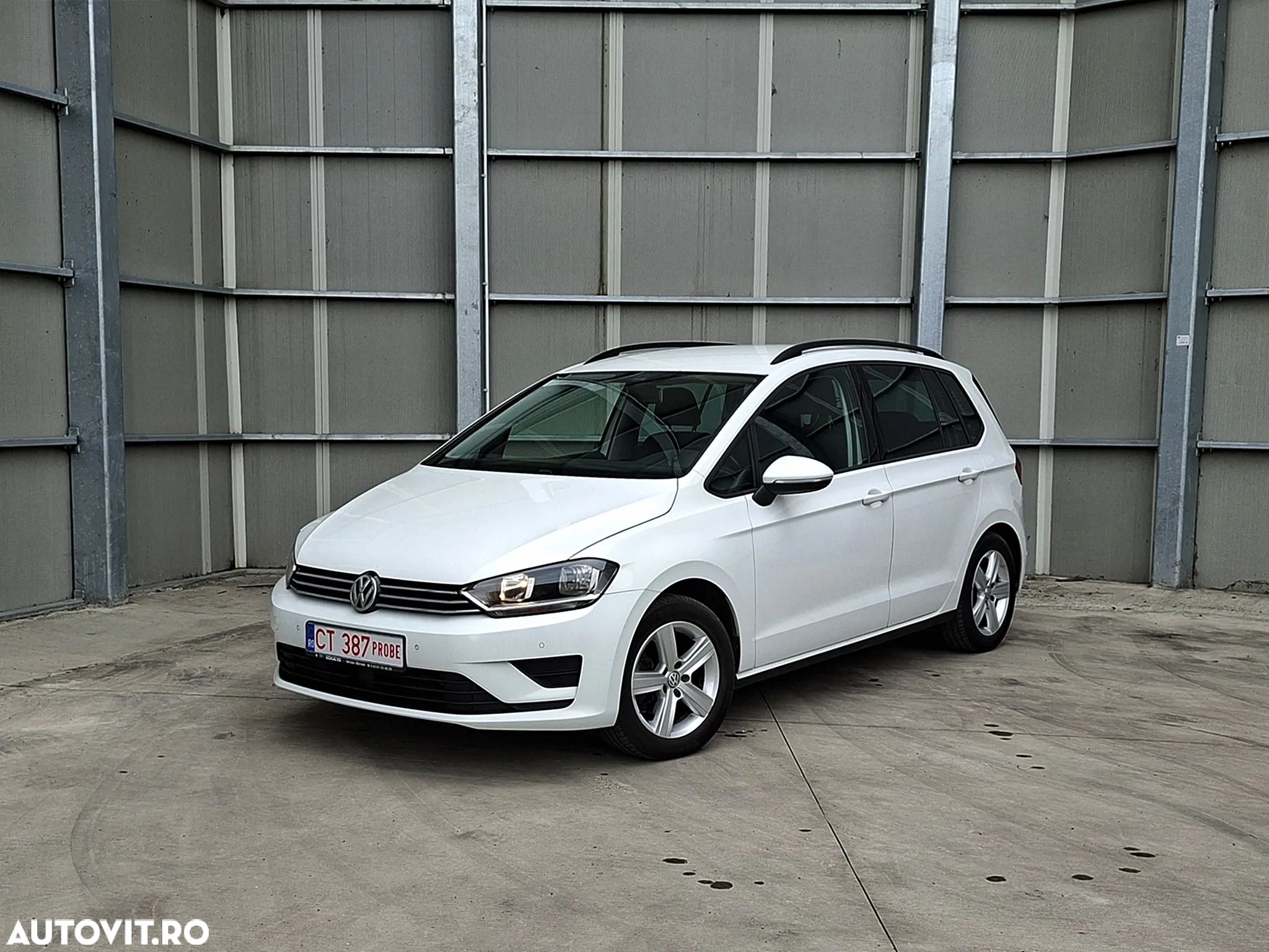Volkswagen Golf Sportsvan 1.6 TDI BlueMotion Comfortline - 1