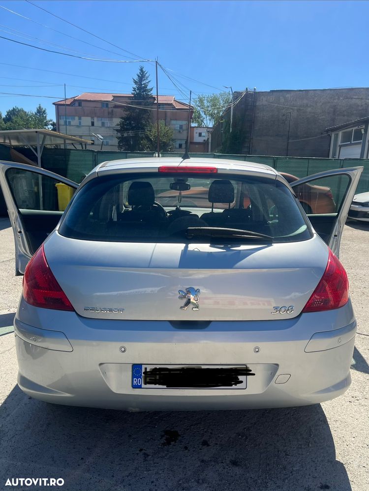 Peugeot 308 - 10