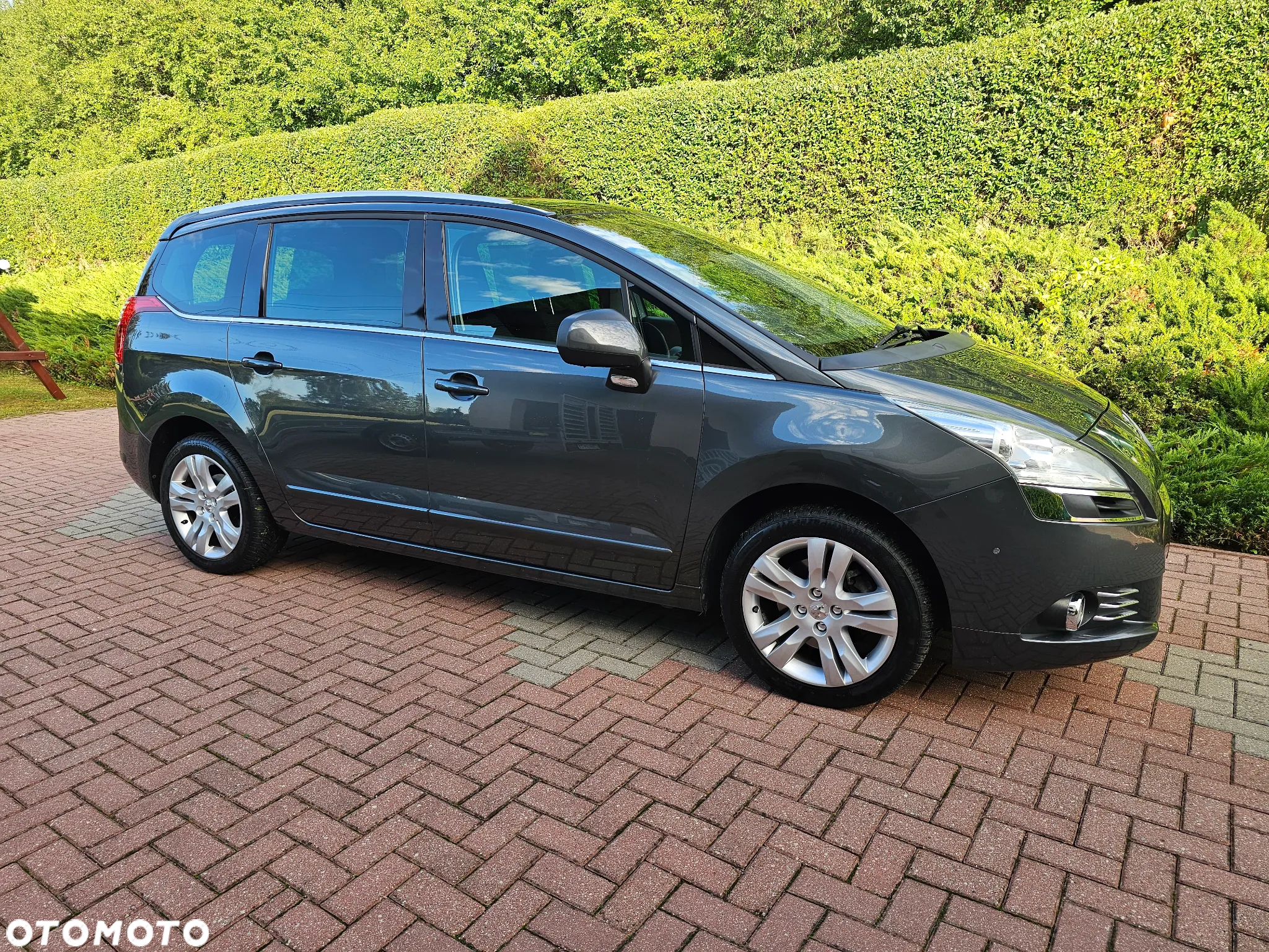 Peugeot 5008 1.6 THP Allure 7os - 16