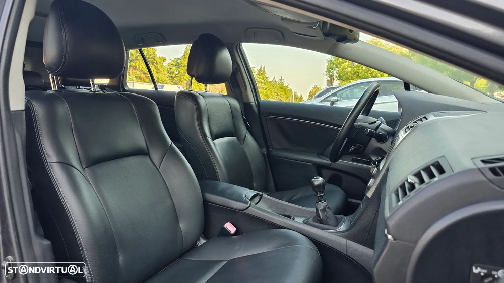 Toyota Avensis SD 2.0 D-4D Exclusive +Pele+GPS - 46