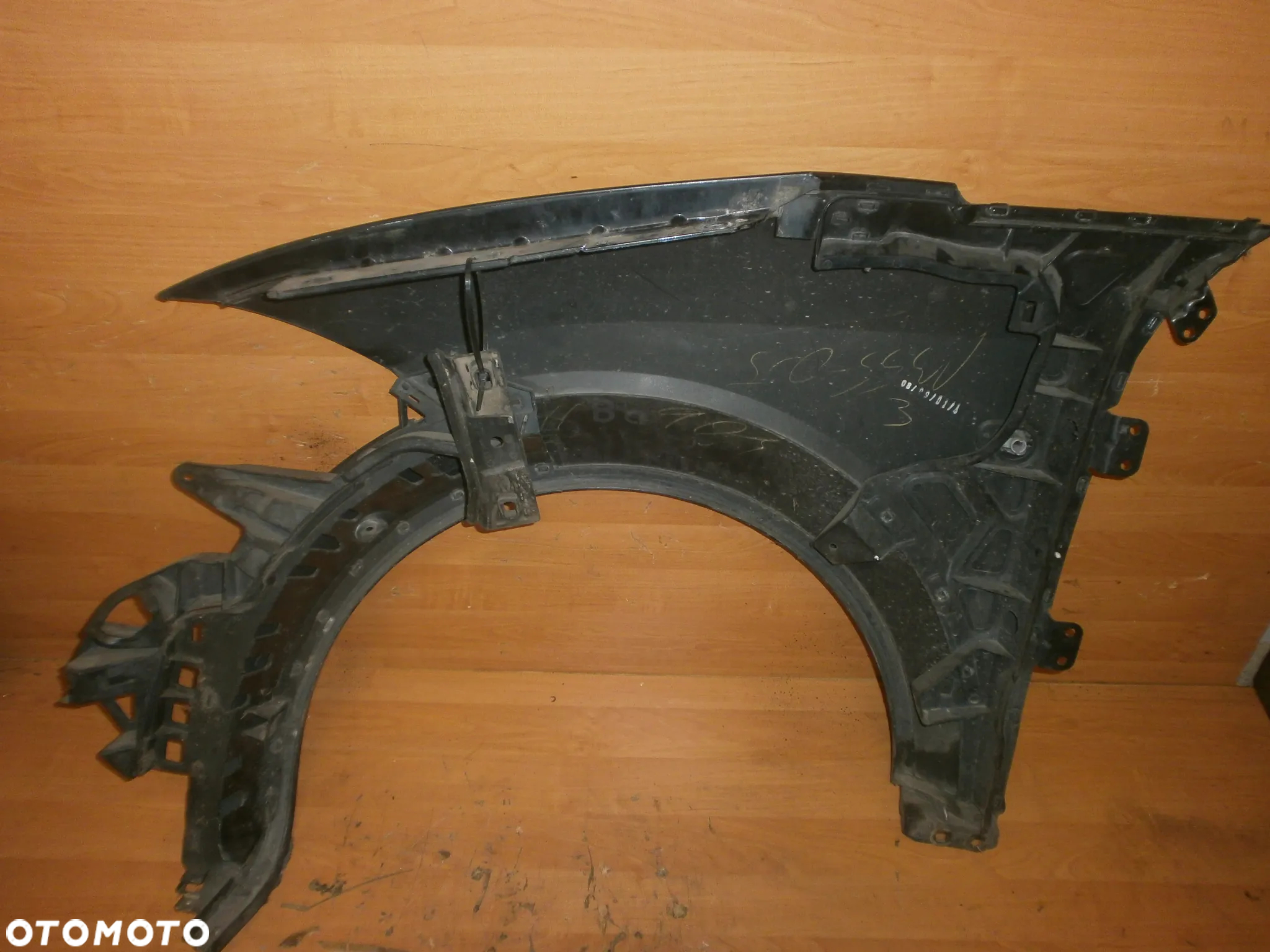 BŁOTNIK PRAWY PRZÓD AUDI A2 - 2