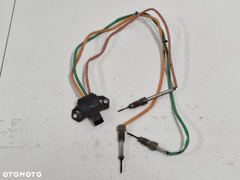 RENAULT MASTER III 3 LIFT IV 4 2.3 DCI CZUJNIK TEMPERATURY SPALIN 226581664R - 1