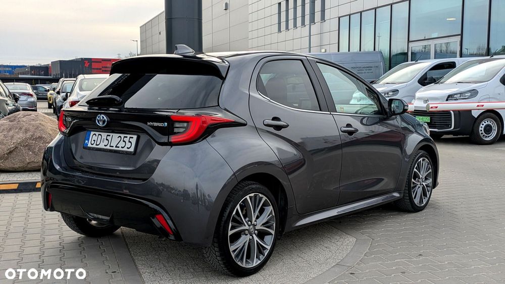 Toyota Yaris Hybrid 1.5 Executive - 4