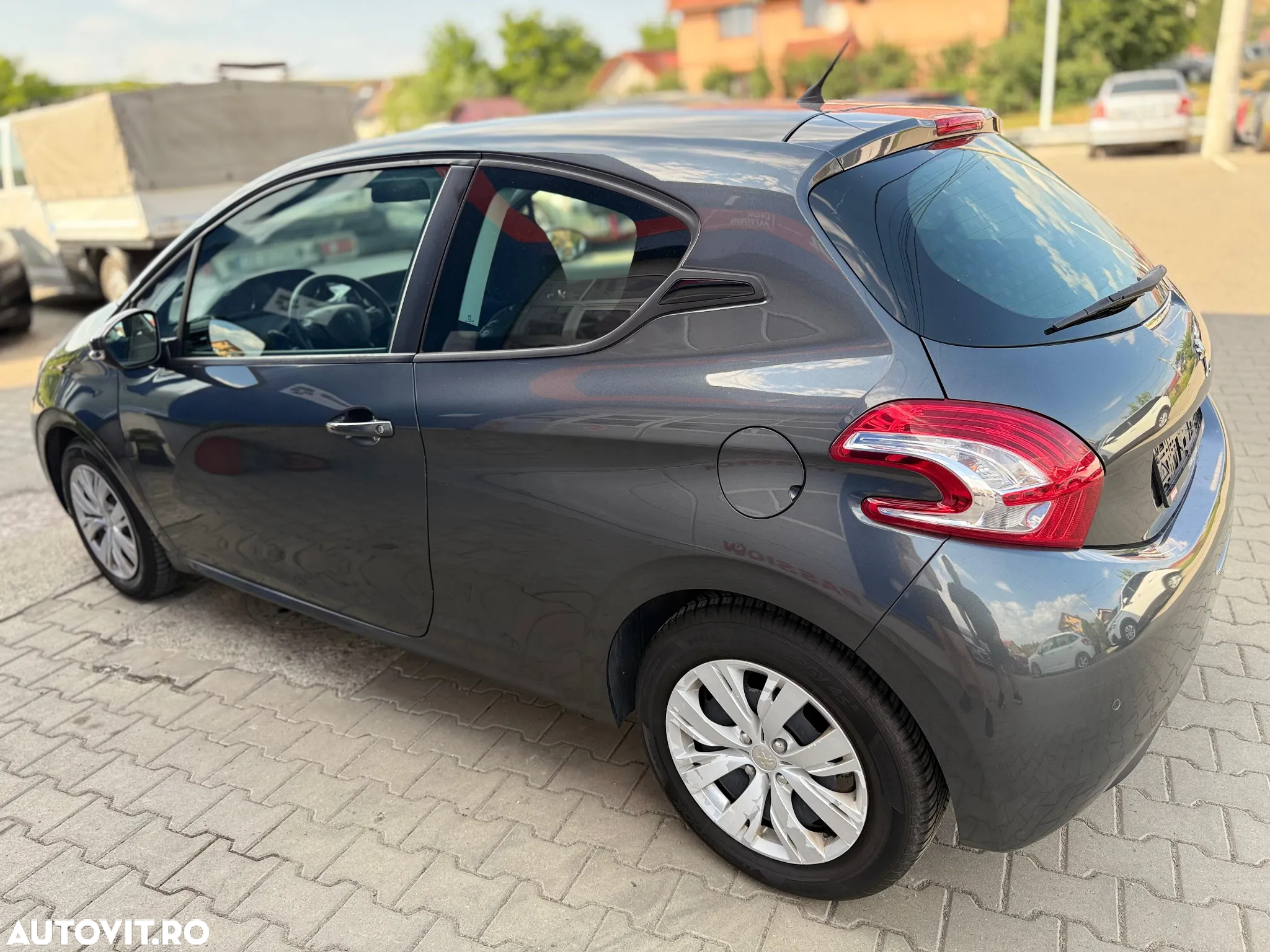Peugeot 208 1.2 VTi Access - 5