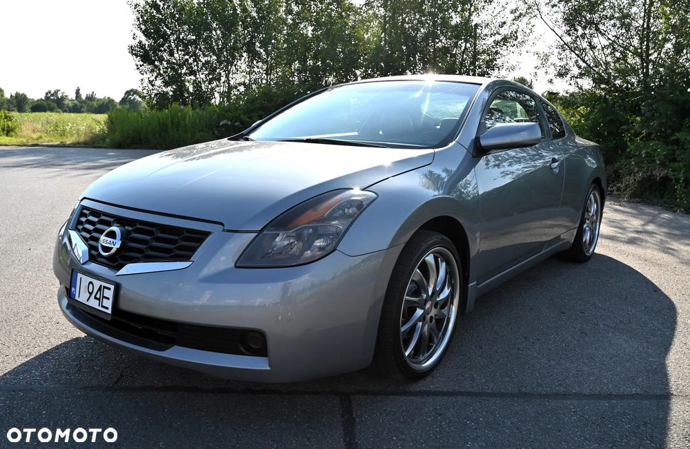 Nissan Altima - 12