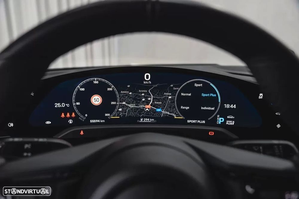 Porsche Taycan 4S - 28