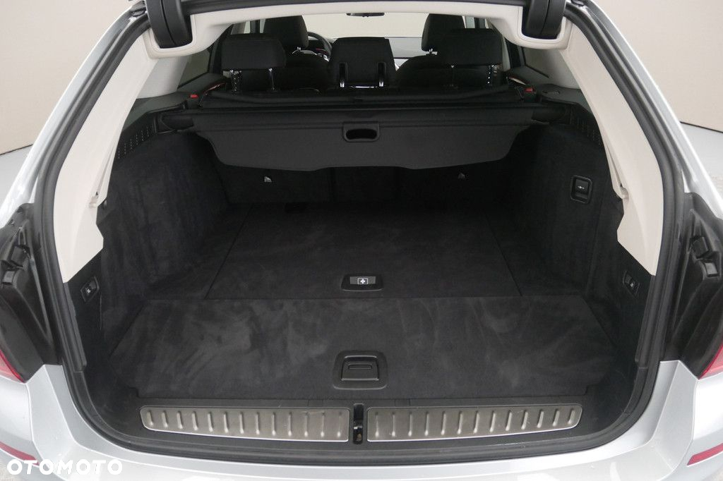 BMW Seria 5 - 16