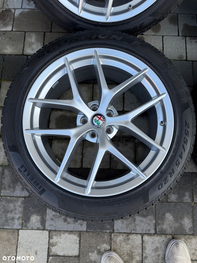 Koła Alfa Romeo Felgi GIULIA STELVIO 8.5" x 20" 5x110 ET31 Opony Pirelli Scorpion 255/45 R20 - 3