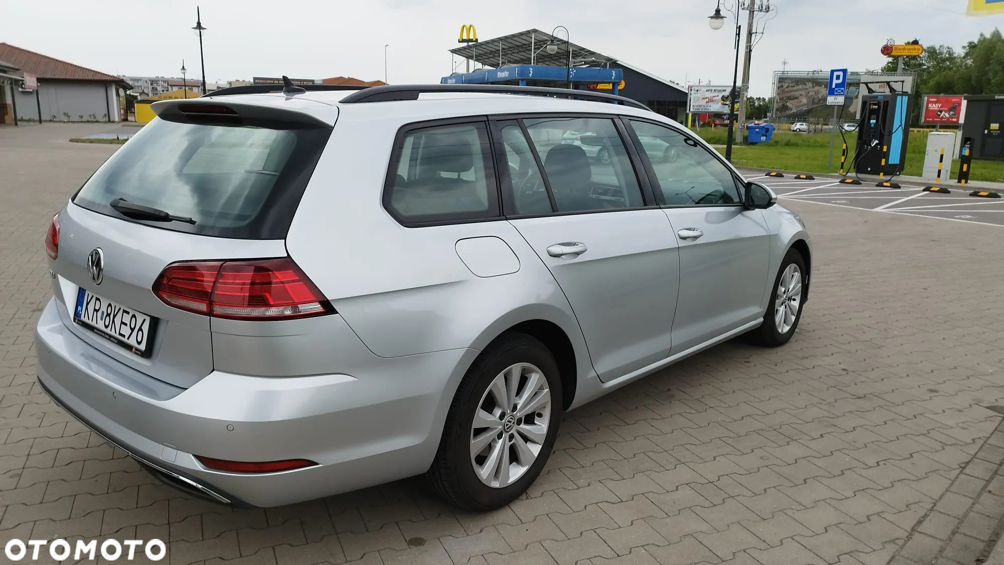 Volkswagen Golf - 8