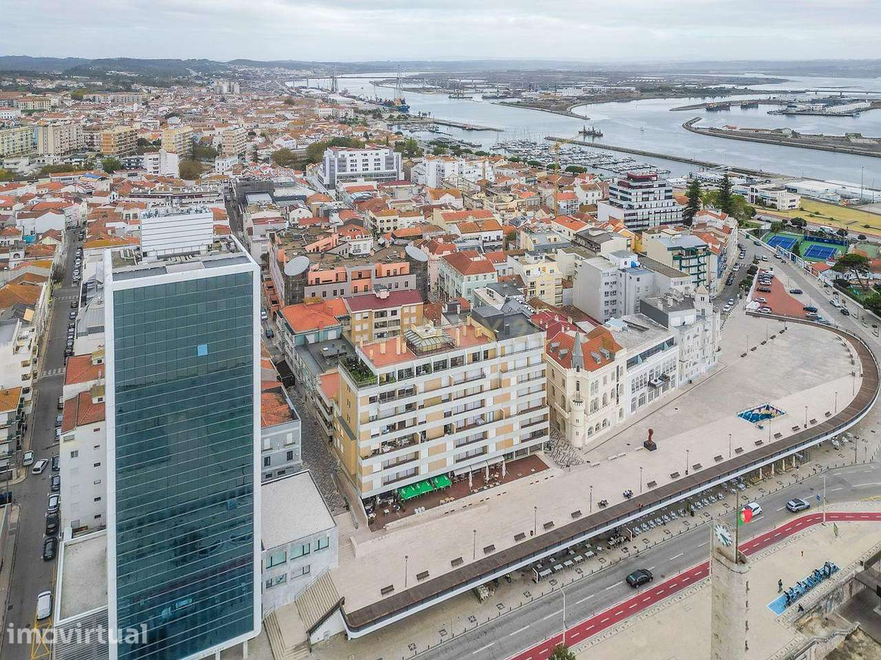 Penthouse T3 na mais privilegiada localização da Figueira da Foz - Grande imagem: 2/42