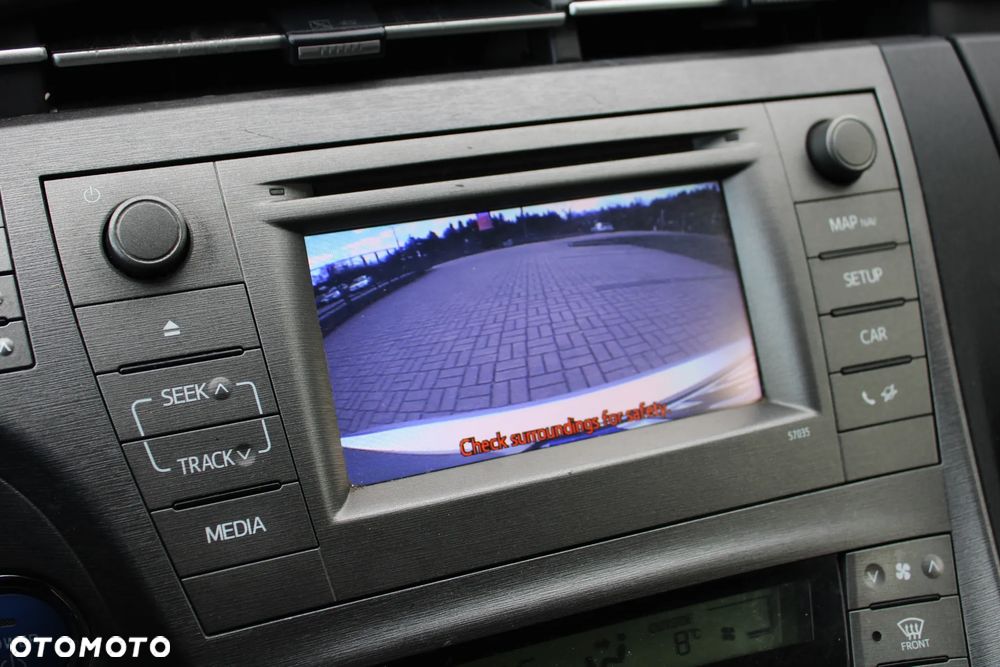 Toyota Prius - 22