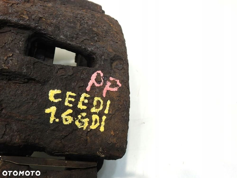 ZACISK HAMULCOWY PRAWY PRZÓD KIA CEED I 1.6 GDI - 2