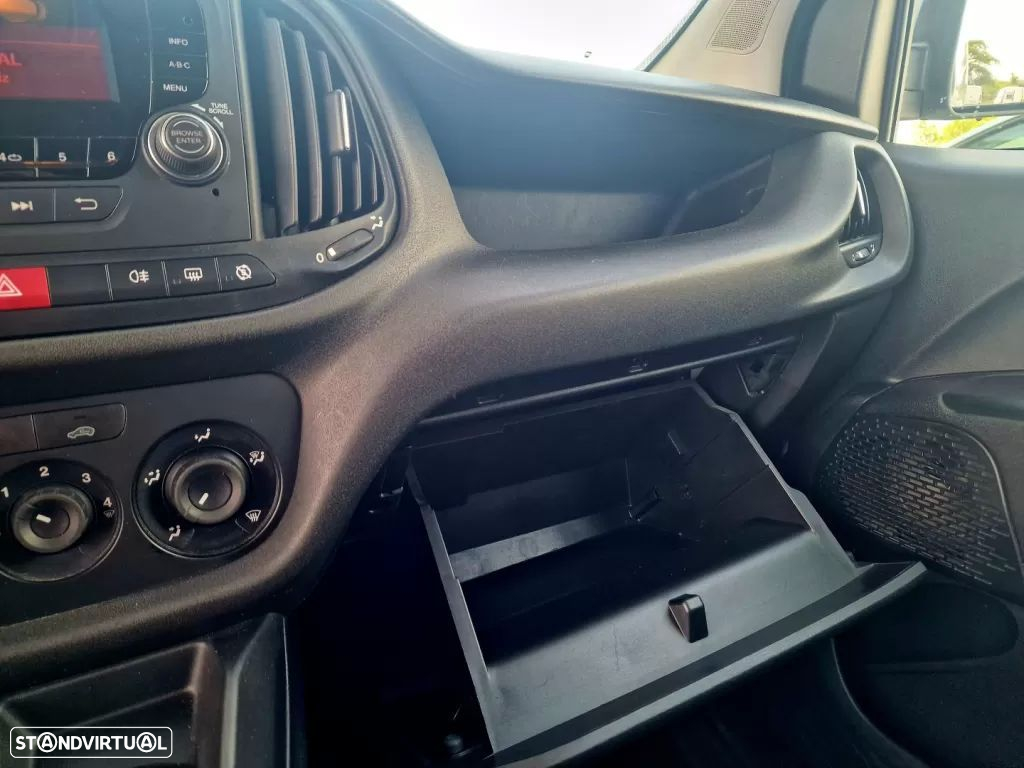 Fiat Doblo Cargo 1.6 Multijet-IVA Dedutível-AC - 18