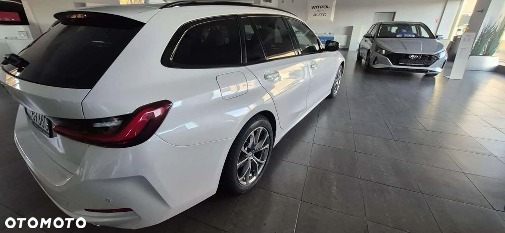 BMW Seria 3 318d Touring - 6