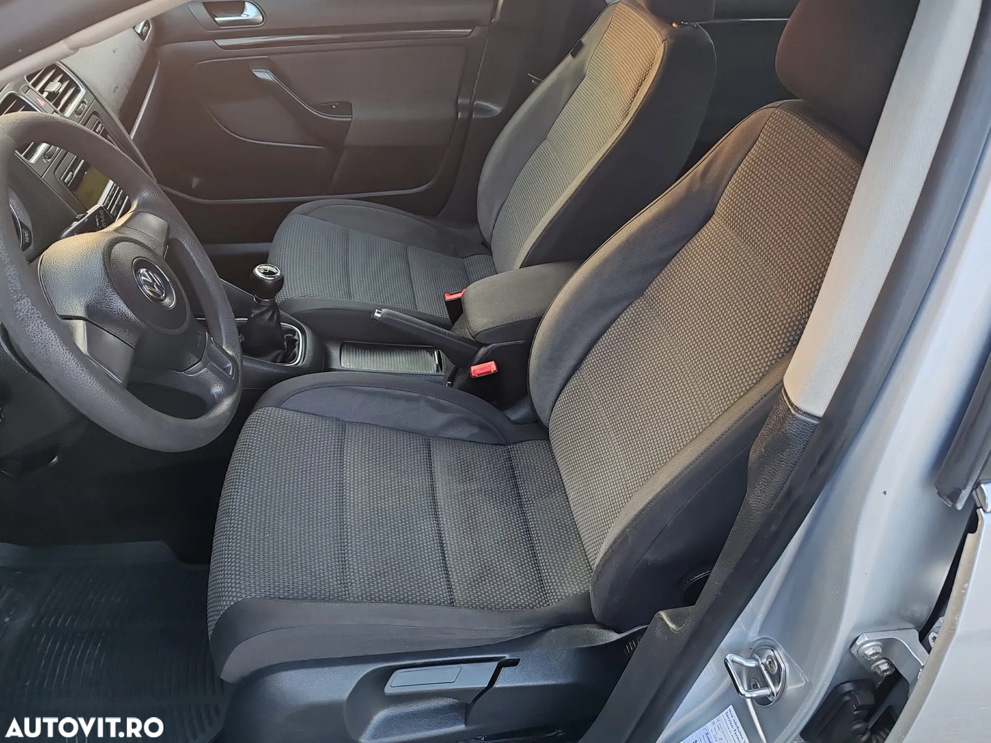 Volkswagen Golf - 11