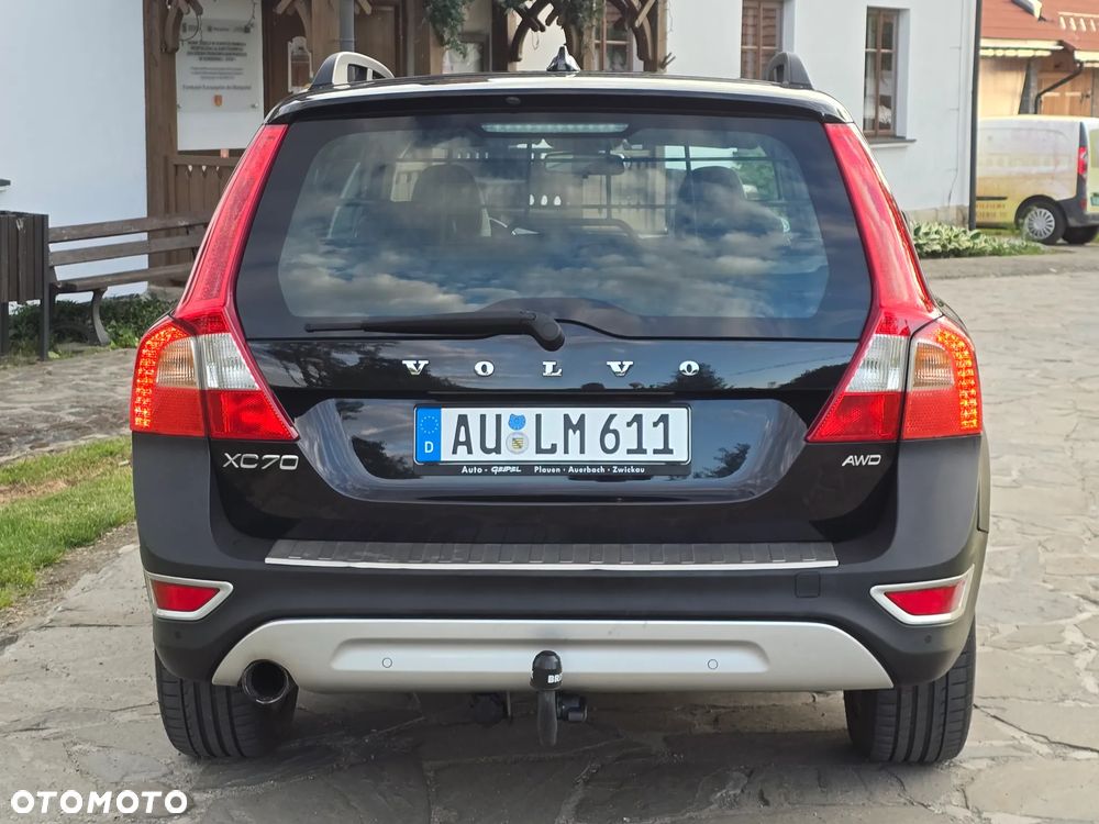 Volvo XC 70 D5 AWD Kinetic - 9