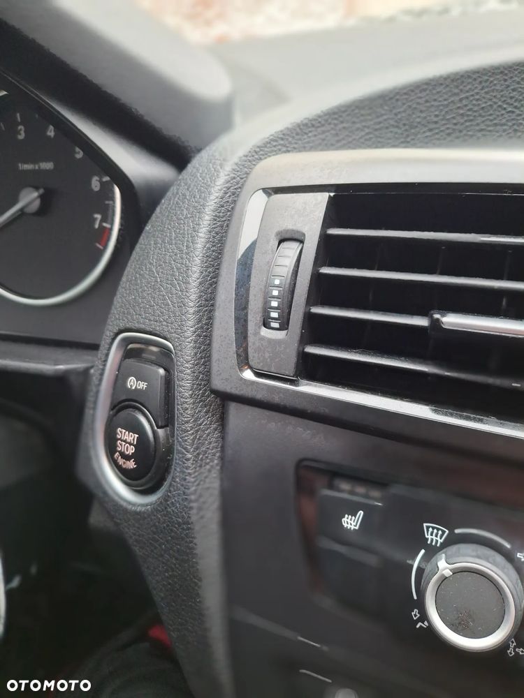 BMW Seria 1 114i Sport Line - 13