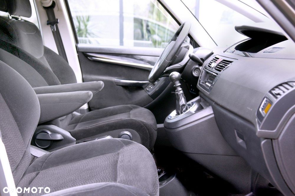 Citroën C4 Grand Picasso 2.0 HDi Exclusive - 12