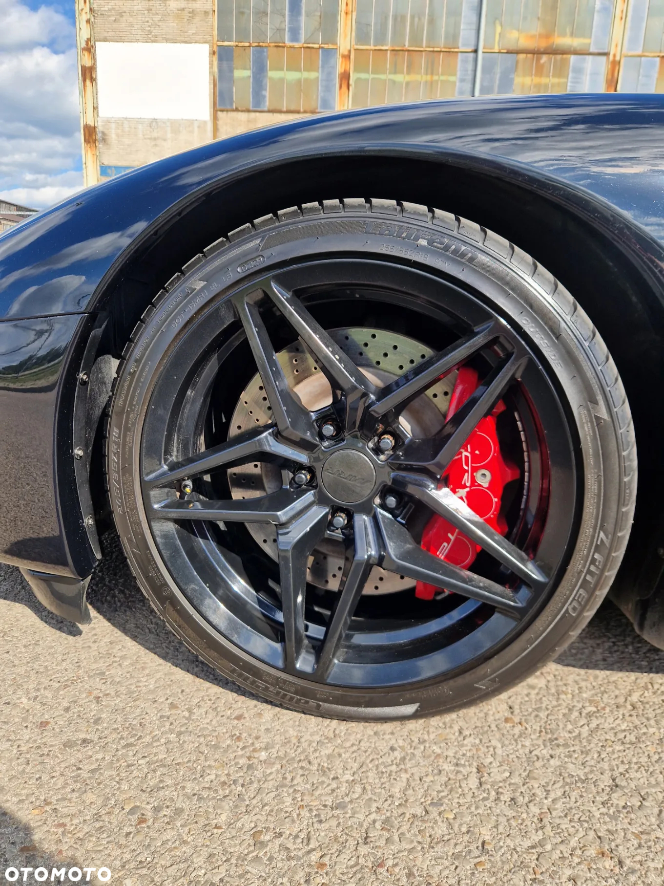 Chevrolet Corvette - 11