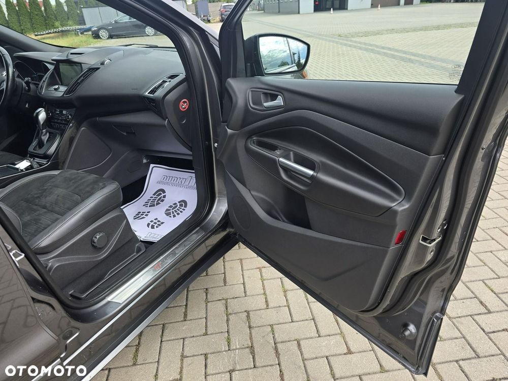 Ford Kuga - 27