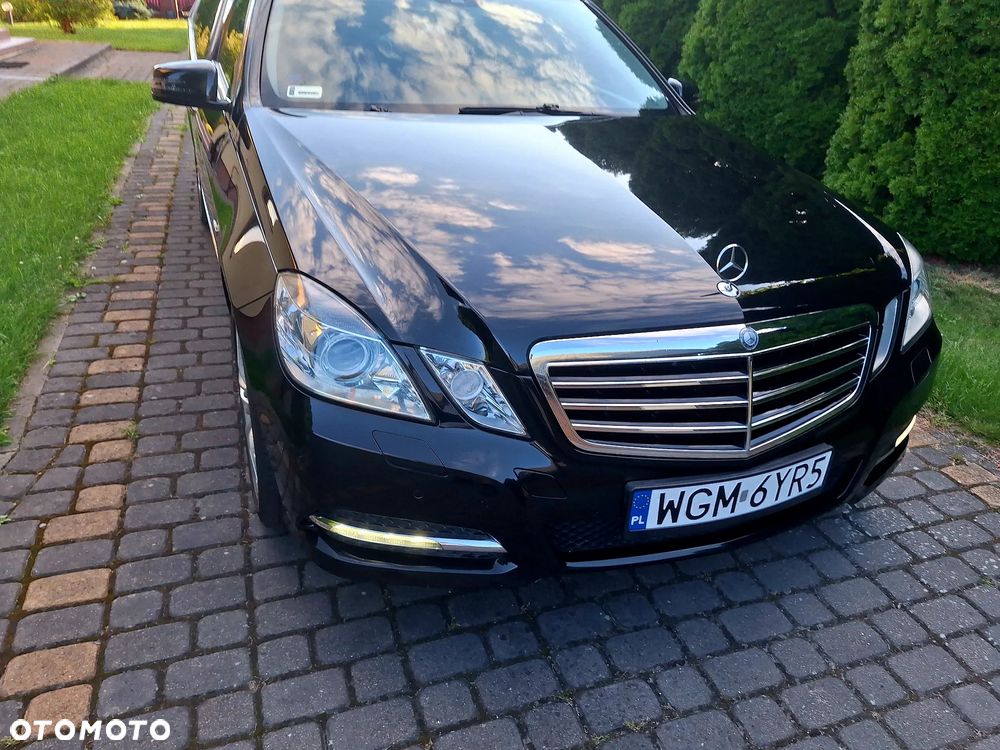 Mercedes-Benz Klasa E 200 CGI BlueEffICIENCY Avantgarde - 9