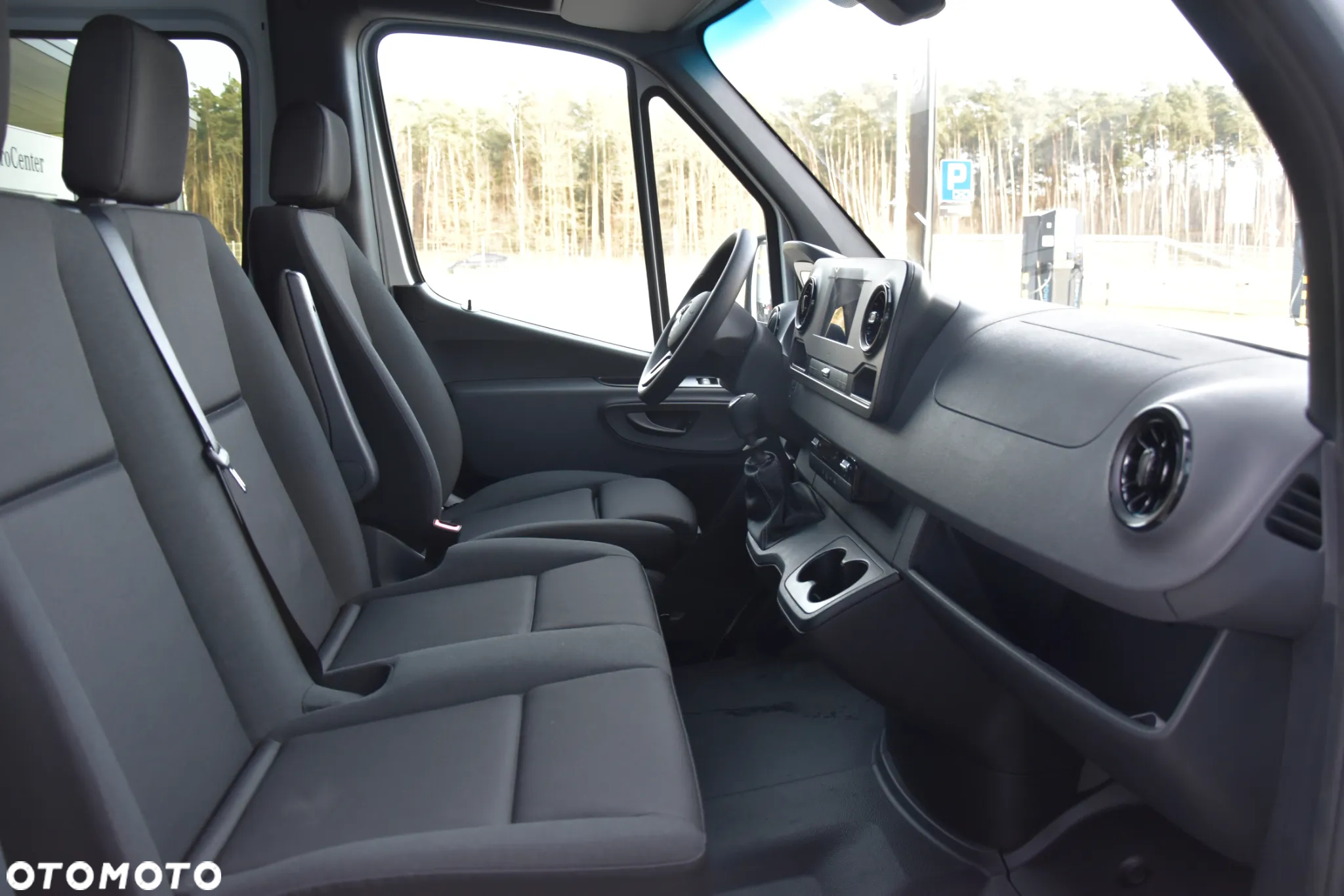 Mercedes-Benz Sprinter - 10