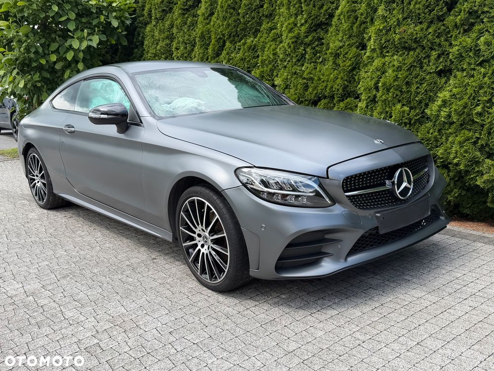 Mercedes-Benz Klasa C 200 4Matic 9G-TRONIC AMG Line - 1