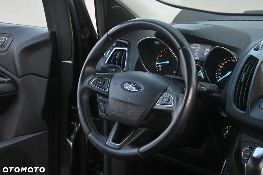 Ford Kuga 1.5 EcoBoost 4WD Titanium - 38